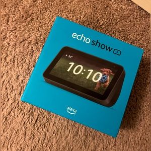 Amazon Echo Show 5 (2nd generation) New Unopened NWOT, Alexa personal assistant